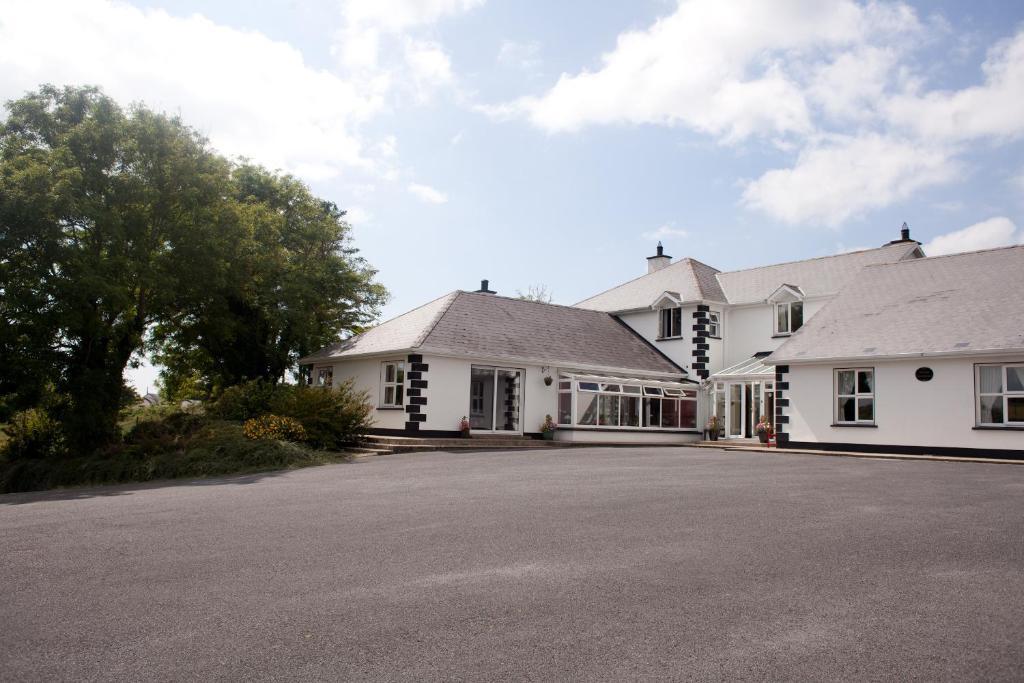 Готель Grovemount House Енністімон Екстер'єр фото